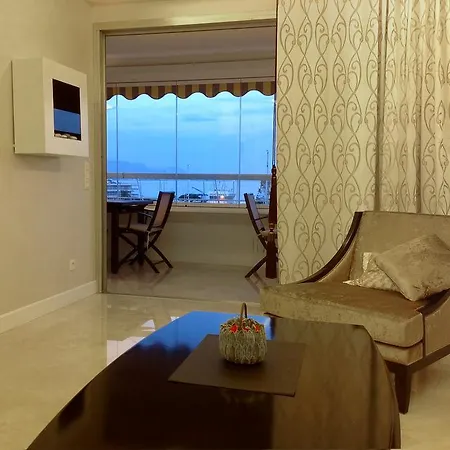 Apartman At Commodoro Villeneuve-Loubet